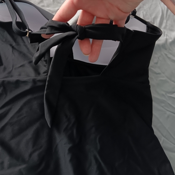 Stylish Black One-Piece Swimsuit - Picture 2 of 3